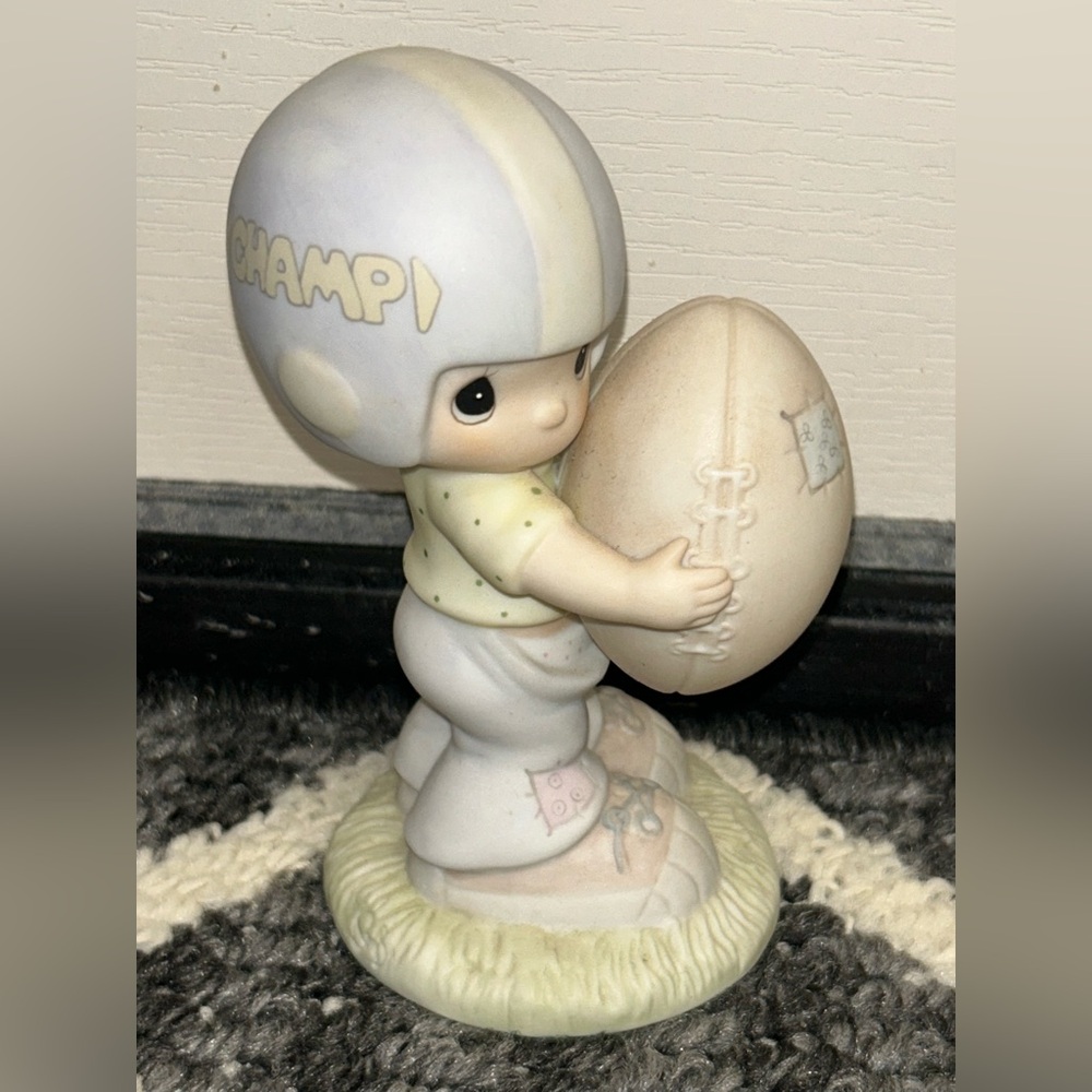 Precious Moments "I'm A‎ Possibility" 1986 Figurine